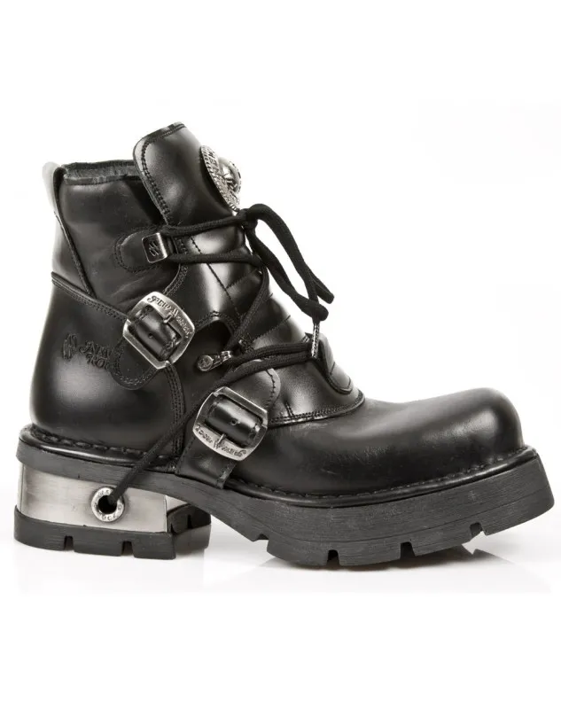 BLACK LEATHER ANKLE BOOTS WITH LACES