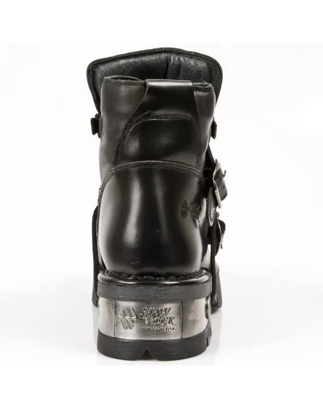 BLACK LEATHER ANKLE BOOTS WITH LACES