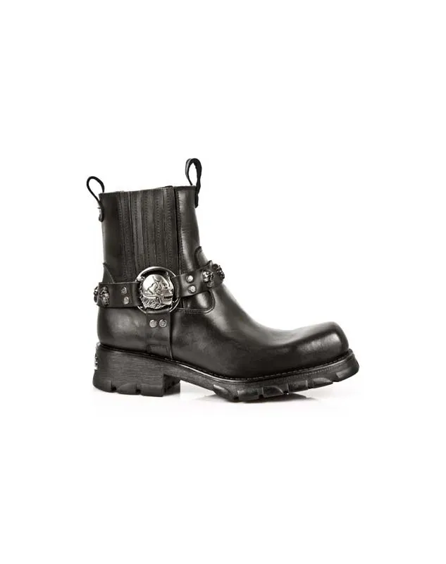 BLACK NEWROCK MOTORCYCLE ANKLE BOOTS WITH SKULL STUDS