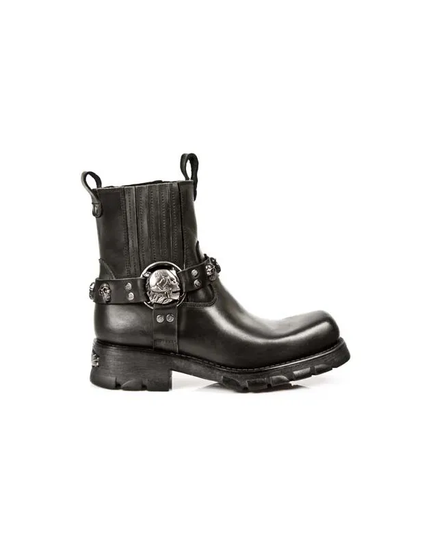BLACK NEWROCK MOTORCYCLE ANKLE BOOTS WITH SKULL STUDS