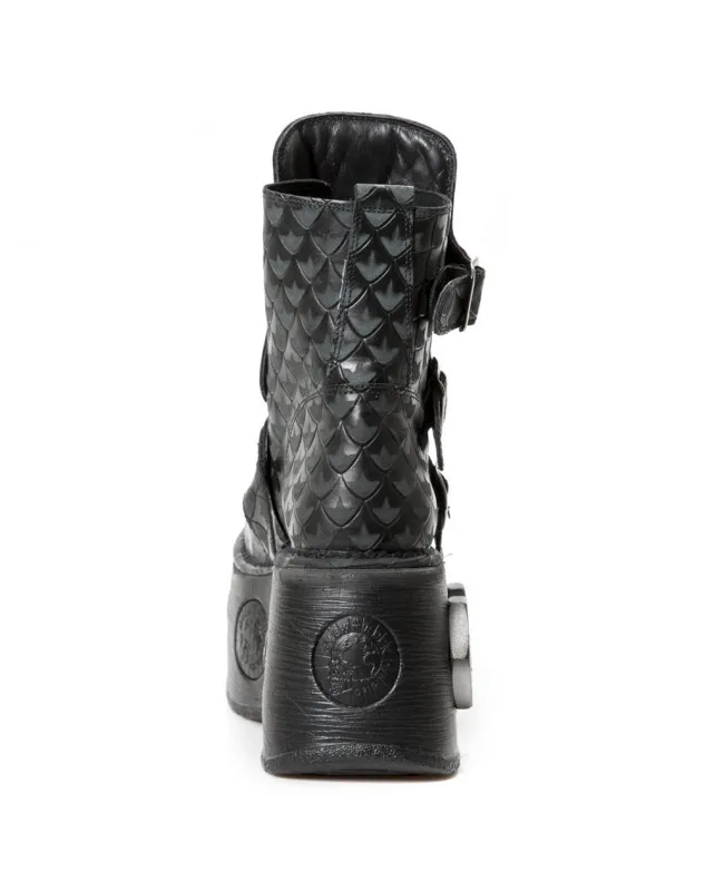 BOTAS NEGRAS DE NEWROCK DE CUERO CON TACON Y PLATAFORMA