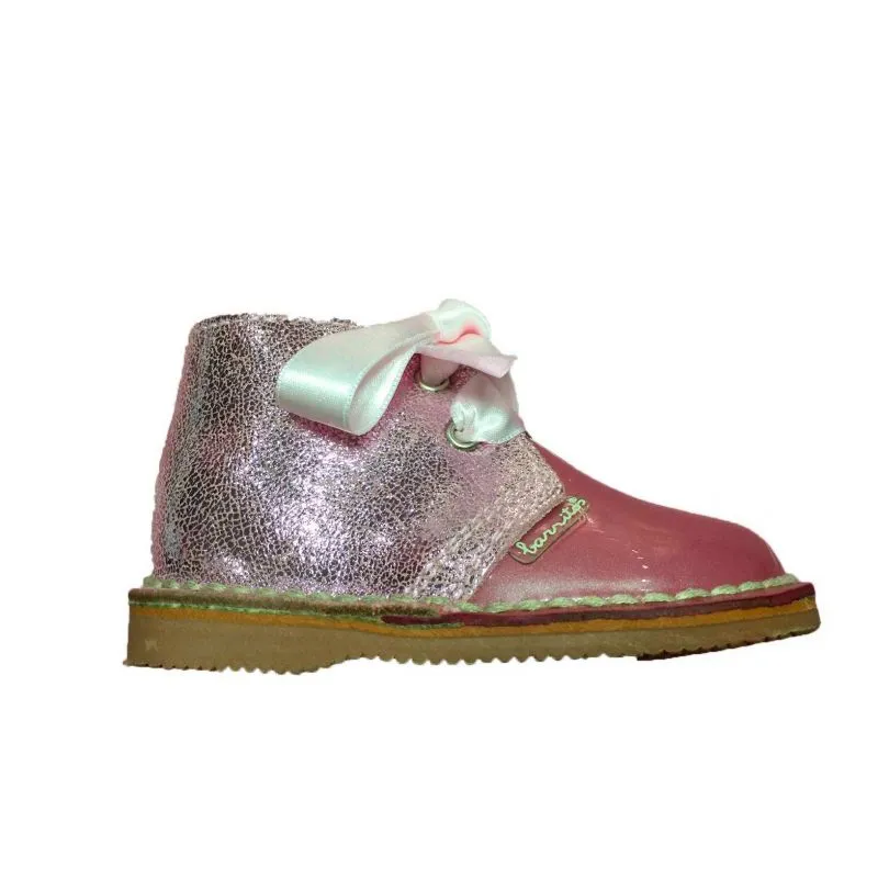 Botas niña con charol