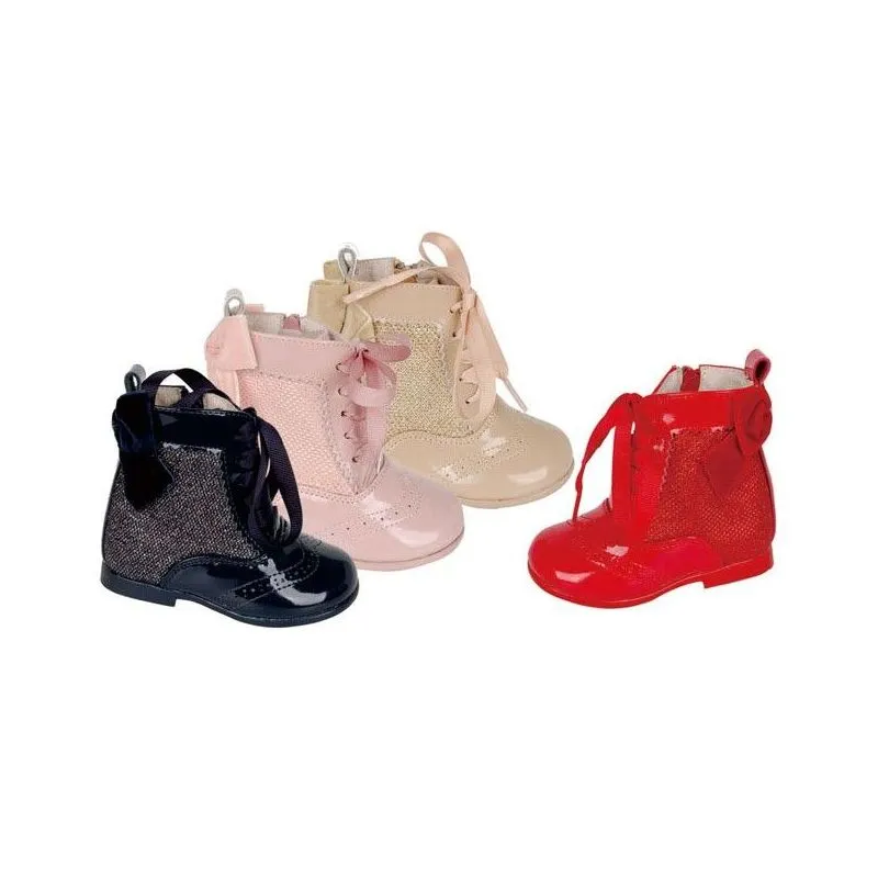 Botas pascualas niña de piel con lazo