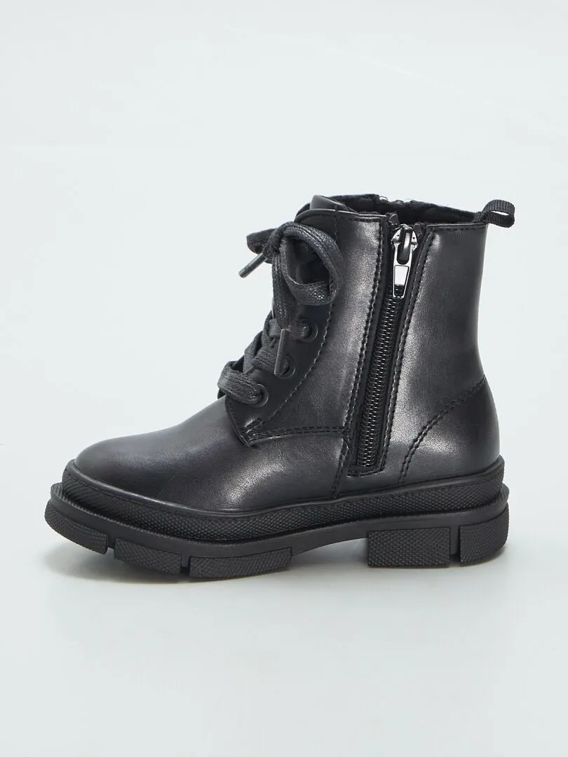BOTINES CON CORDONES Y CIERRE  NEGRO