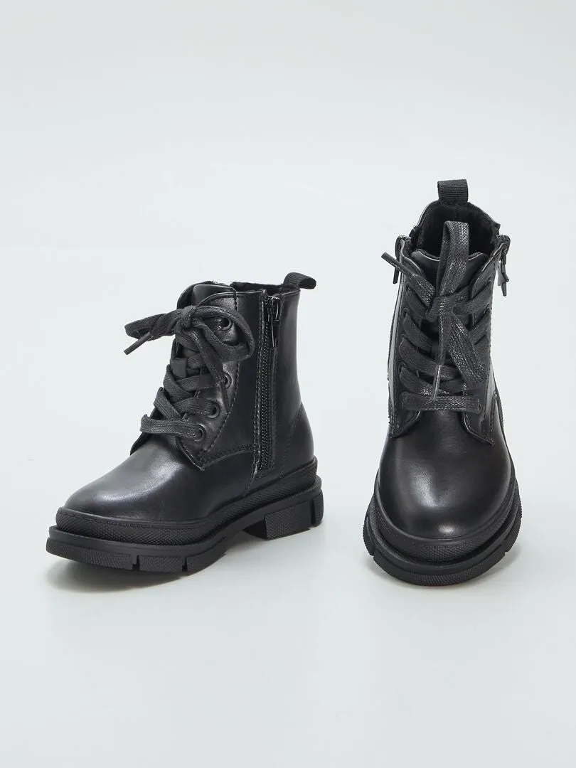 BOTINES CON CORDONES Y CIERRE  NEGRO
