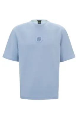 Camiseta relaxed fit con insignia de monograma doble
