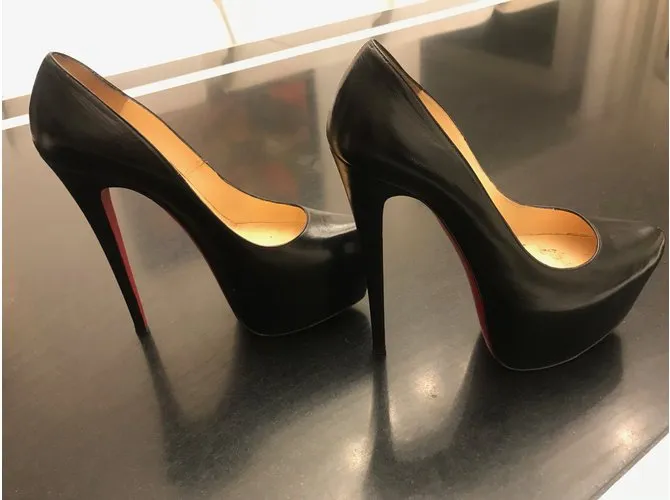 Christian Louboutin daffodile 16cm Negro 