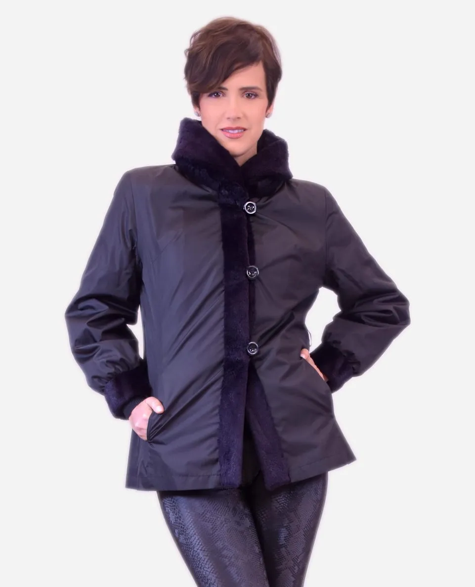 Gabardina reversible de mujer con el forro de rex rasado
