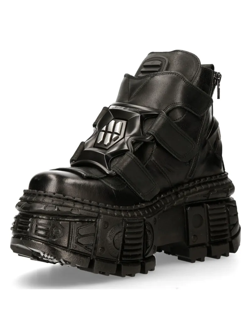 Luxor tank high black leather ankle boots