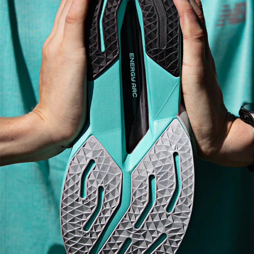 NEW BALANCE FUELCELL SUPERCOMP TRAINER V3 ZAPATILLAS RUNNING   SS25