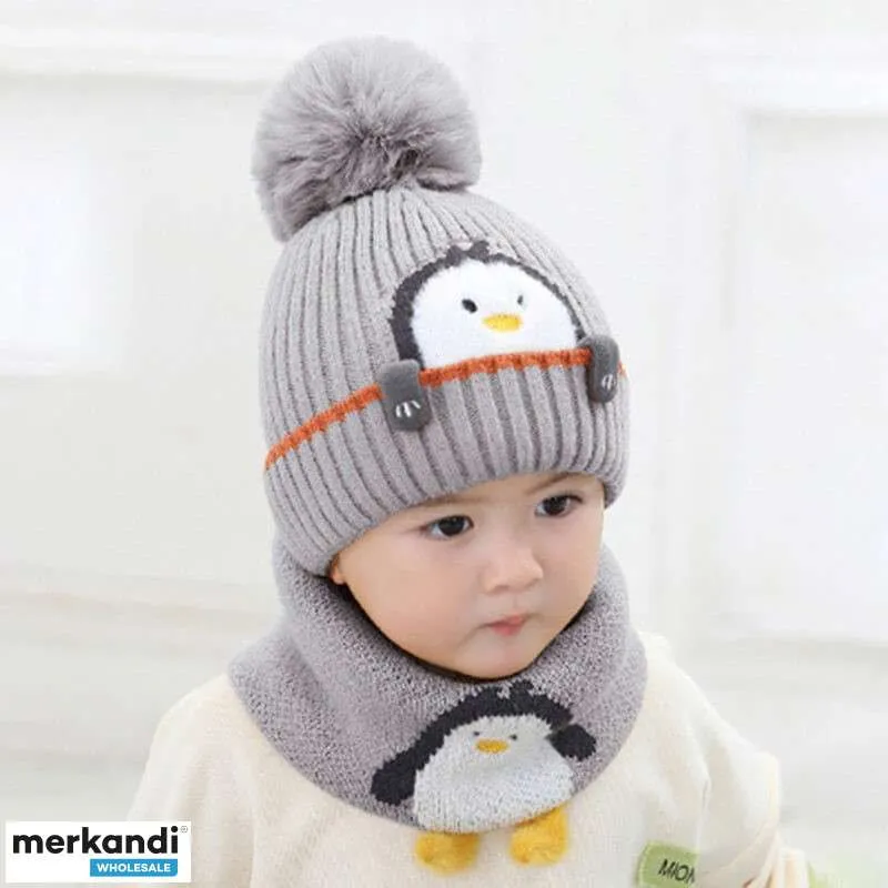 Prepara tu tienda para las aventuras invernales con nuestro conjunto de gorro y bufanda para niños Pingu