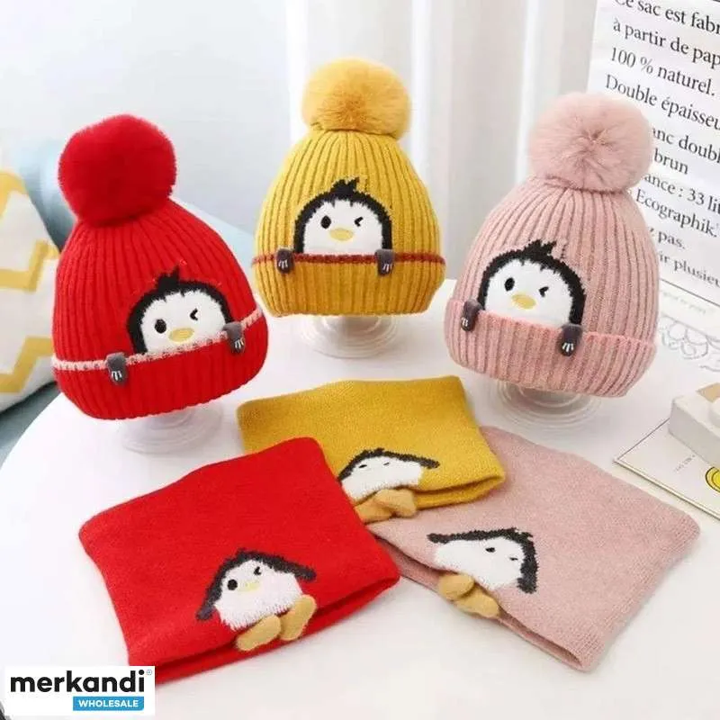 Prepara tu tienda para las aventuras invernales con nuestro conjunto de gorro y bufanda para niños Pingu