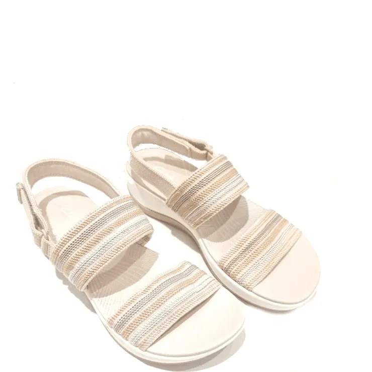 Sandalia Clarks Arla Stoll Beig