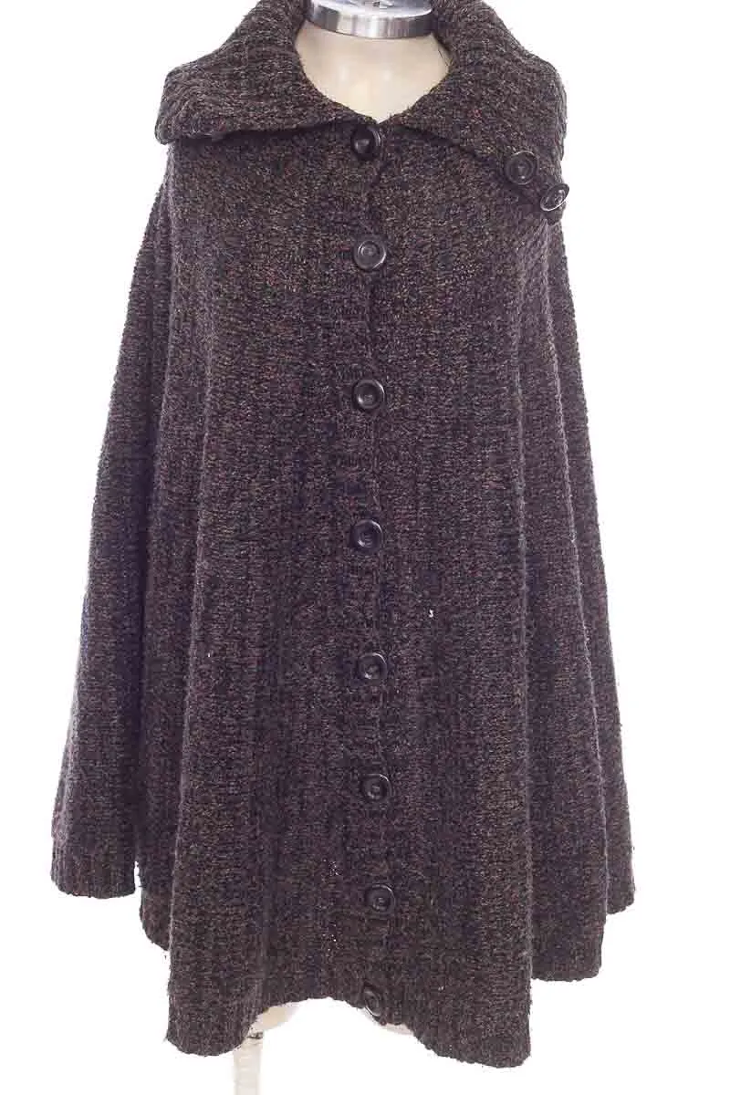 SWEATER COLOR NEGRO  CLOSEANDO