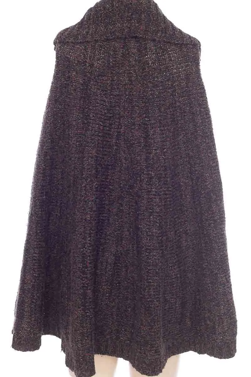 SWEATER COLOR NEGRO  CLOSEANDO