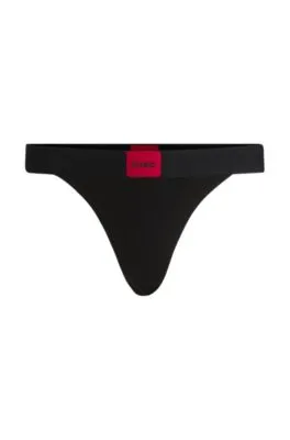 Tanga de algodón elástico con etiqueta con logo roja