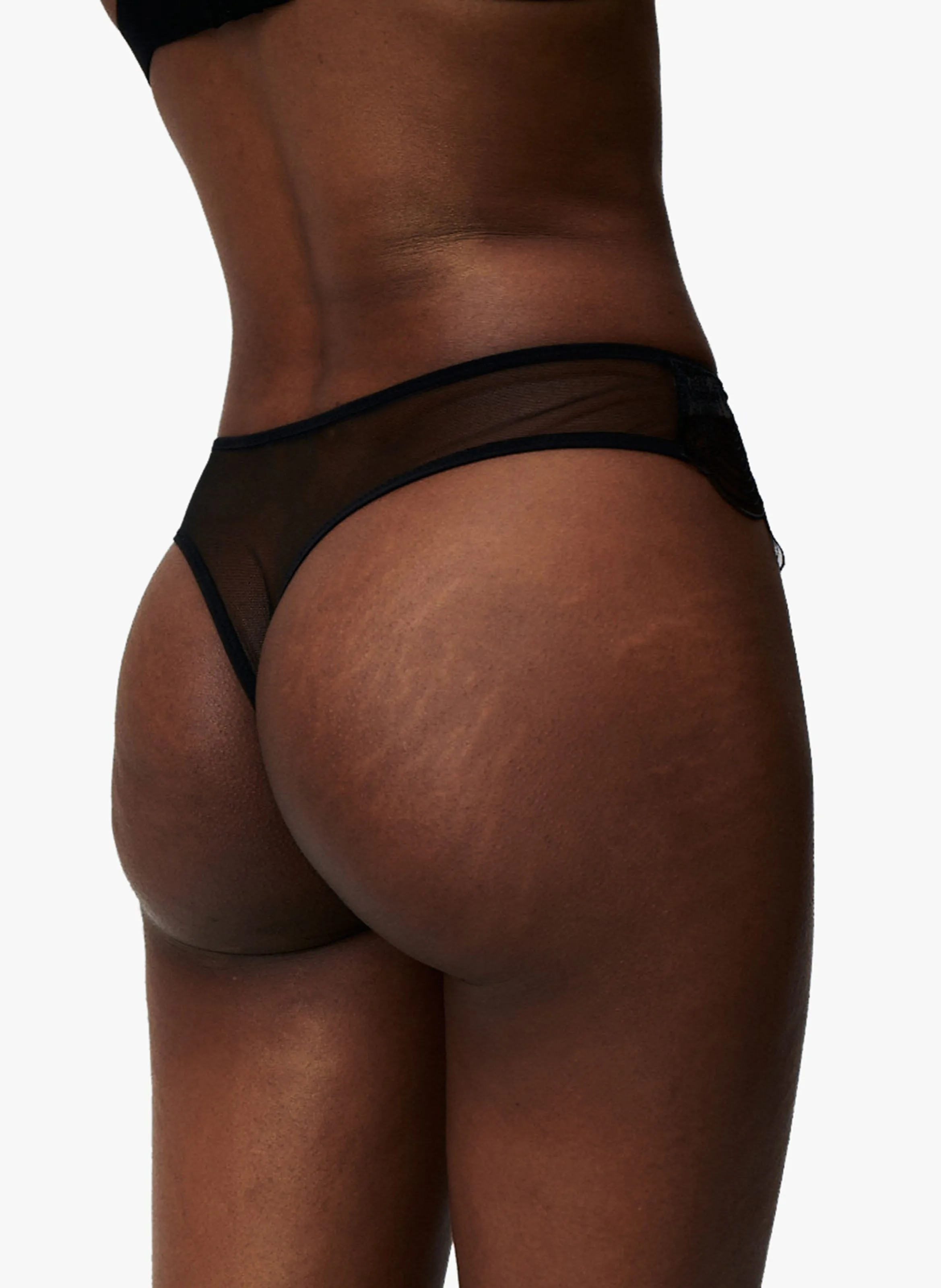 UNDRESS CODE BLISS  TANGA DE PUNTO EN NEGRO