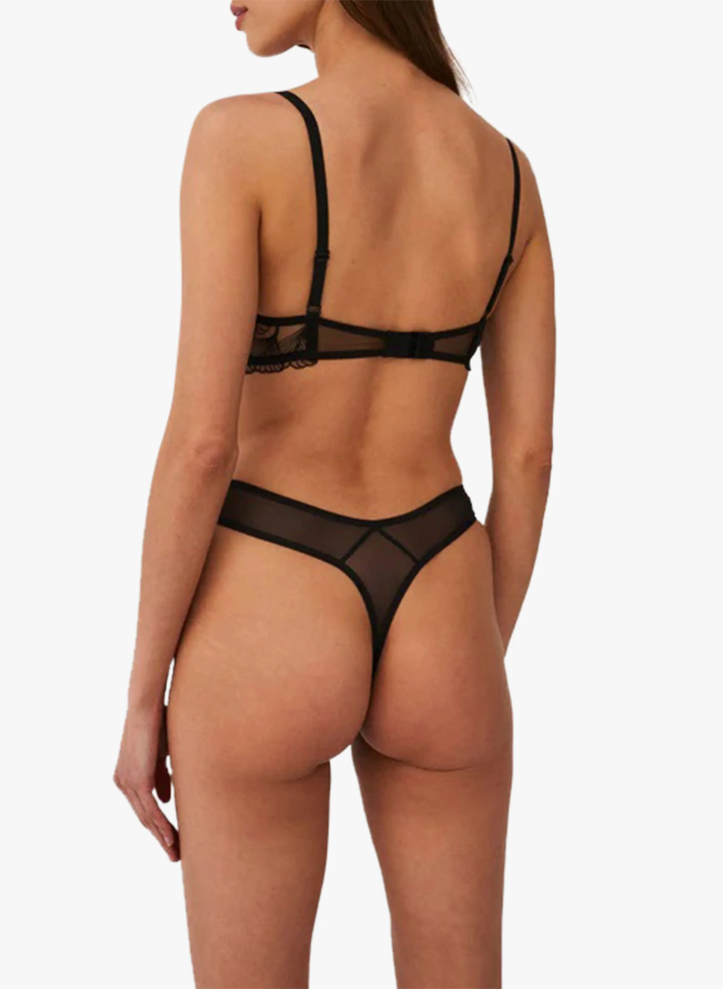 UNDRESS CODE TE AMO  TANGA DE ENCAJE EN NEGRO