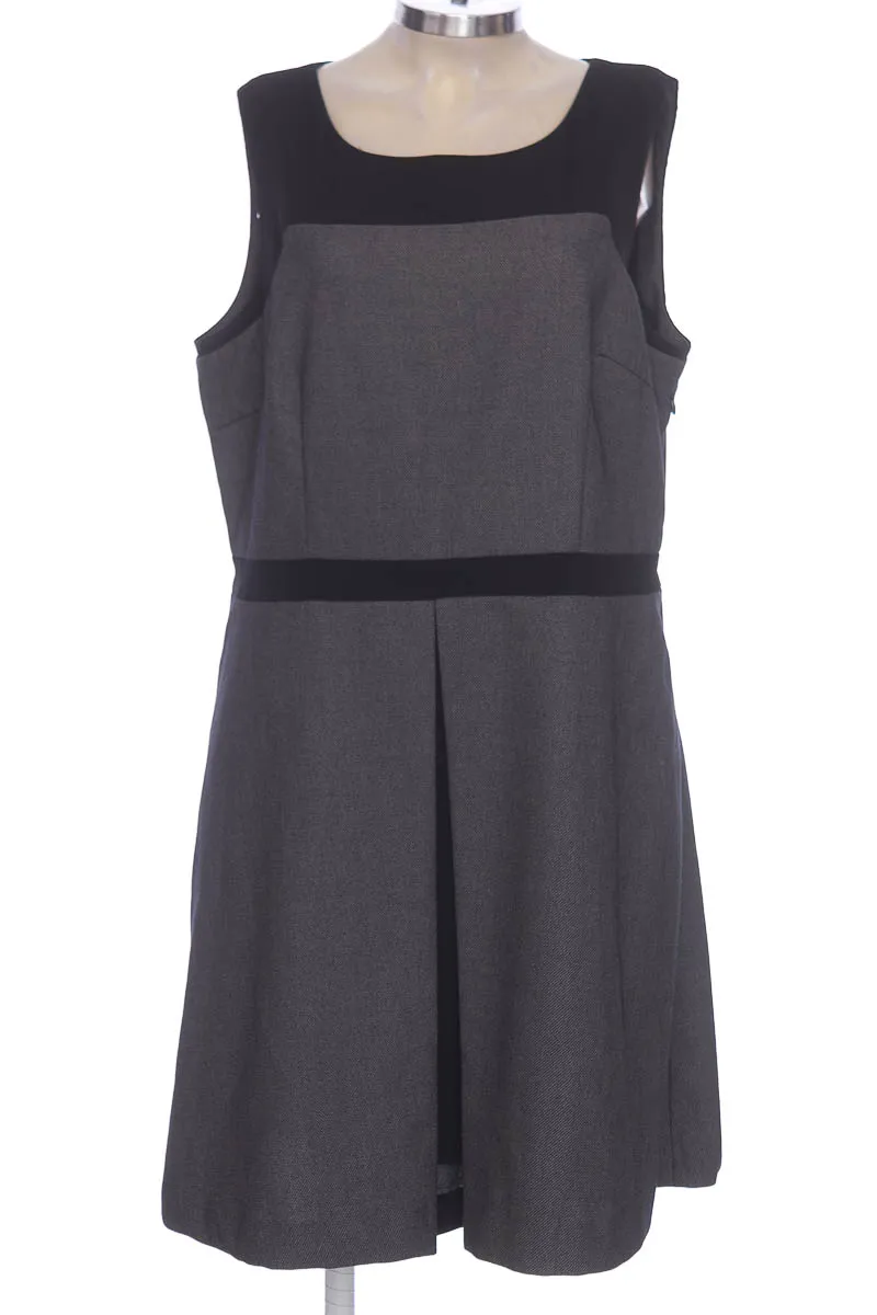 VESTIDO / ENTERIZO COLOR GRIS  CLOSEANDO