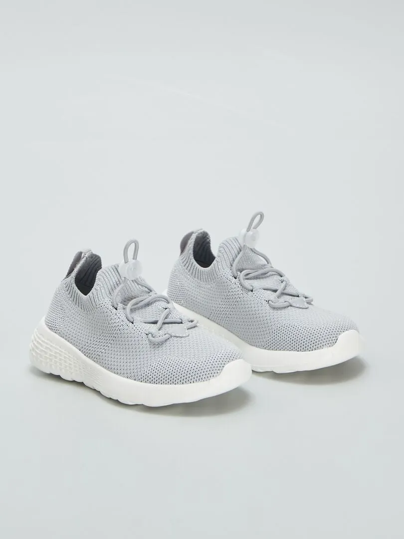 ZAPATILLAS DEPORTIVAS DE MALLA ESTILO RUNNING  GRIS
